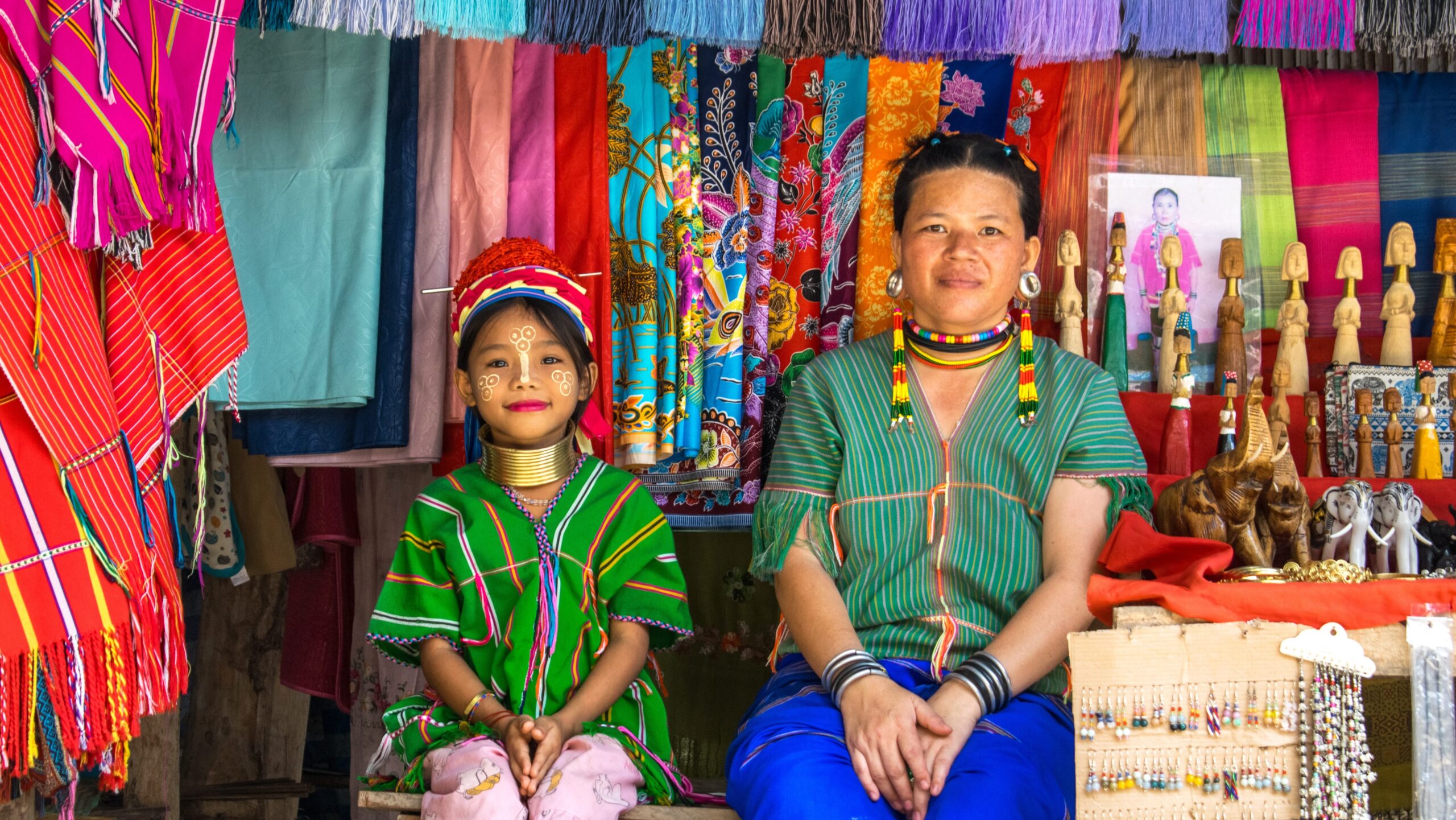 Mujeres en Tailandia y el Sudeste Asiático: Historia, Resiliencia y Futuro